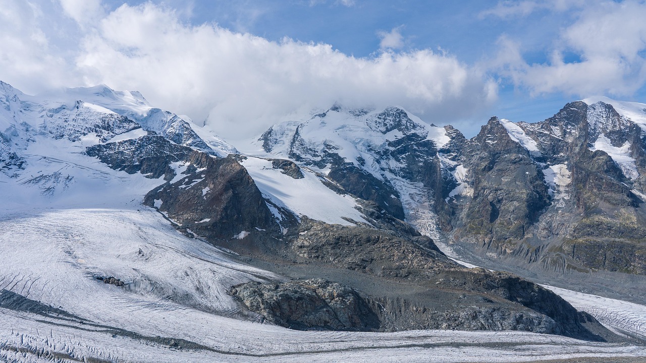 宇宙ip实名账号：苏州商标注册代理价格多少