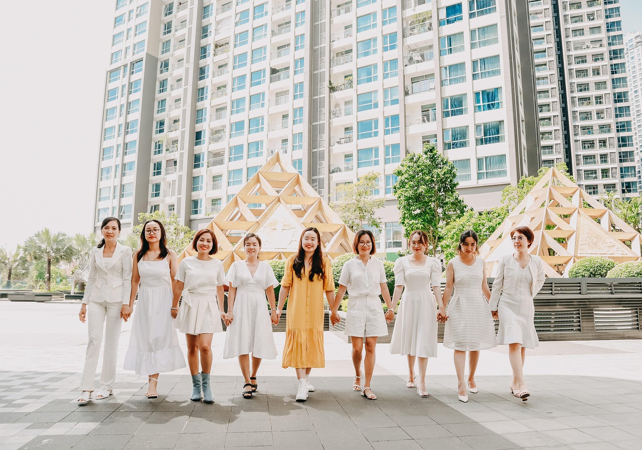 如何使用短信与客户建立更紧密的联系？